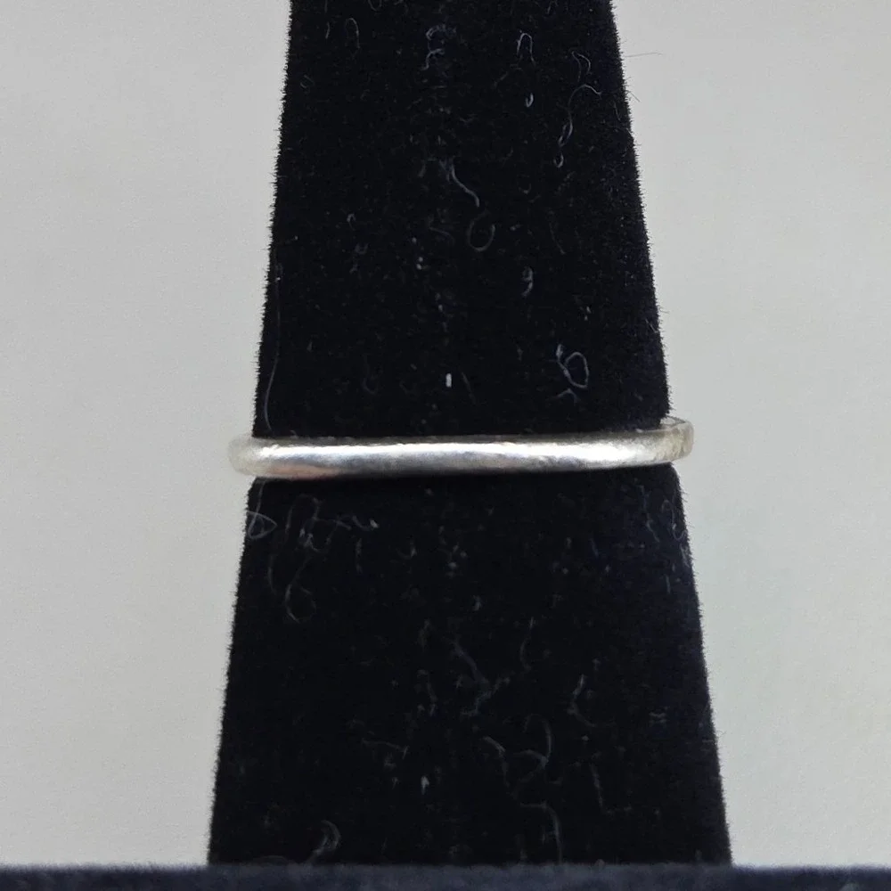 Silver Tone Deep Wishbone V Shape Chevron Stacking Ring Size 8 Whimsy‎ Goth